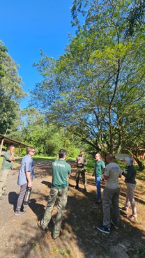 Presidente do Ibama, Rodrigo Agostinho, visita área que abrigará o novo Cetas, acompanhado da superintendente do Ibama/RS e equipe