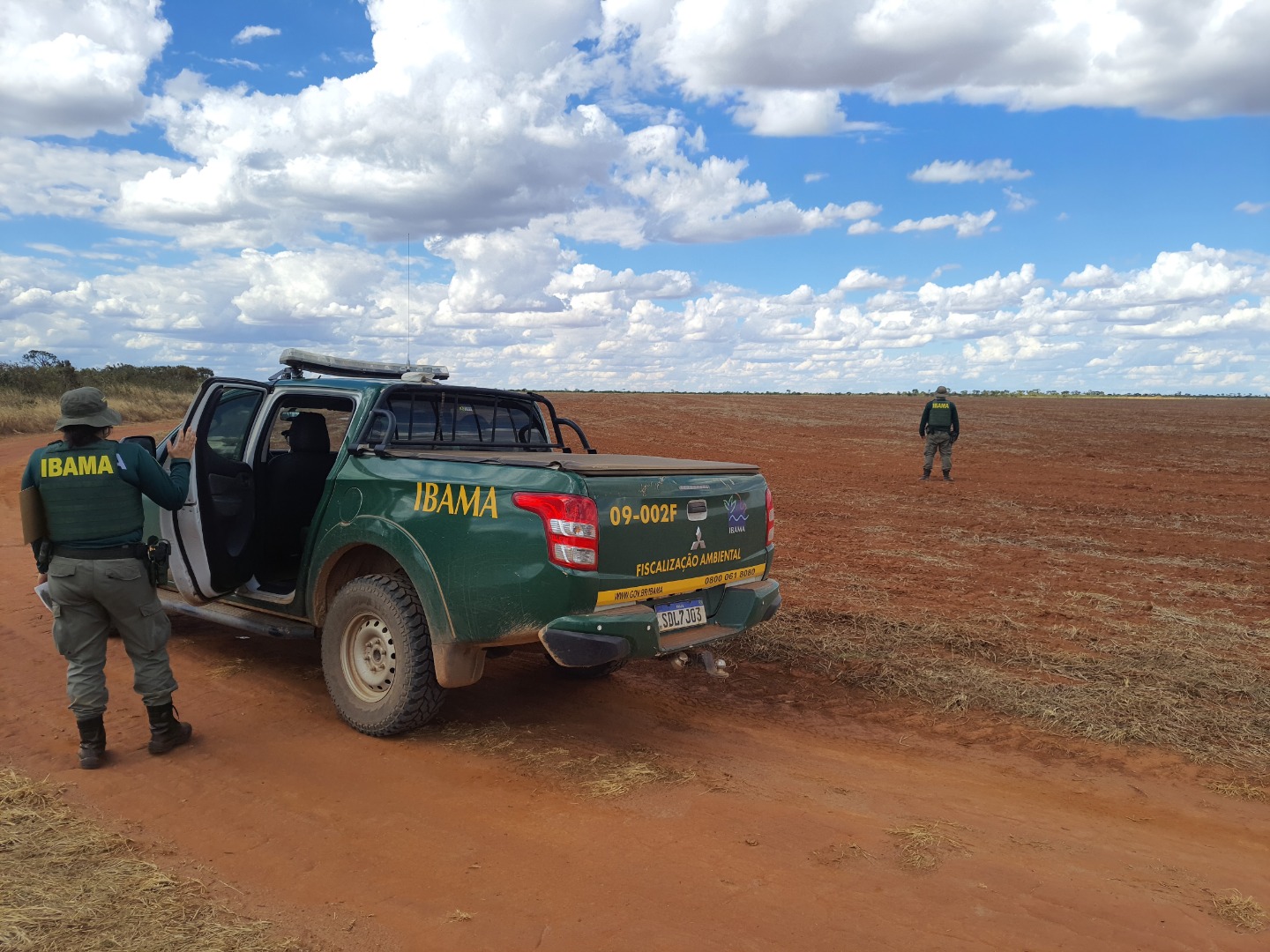 2025-11-21 Agentes ambientais em deslocamento para ações de campo na Operação Quimera UCs-GO-2025.jpg