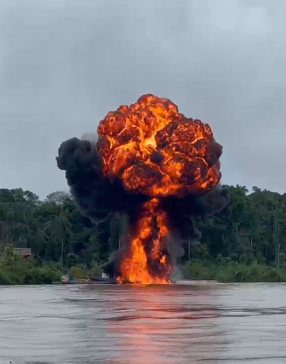 Ibama, PF e Funai inutiliza infraestrutura criminosa em operação no rio Jandiatuba (AM)