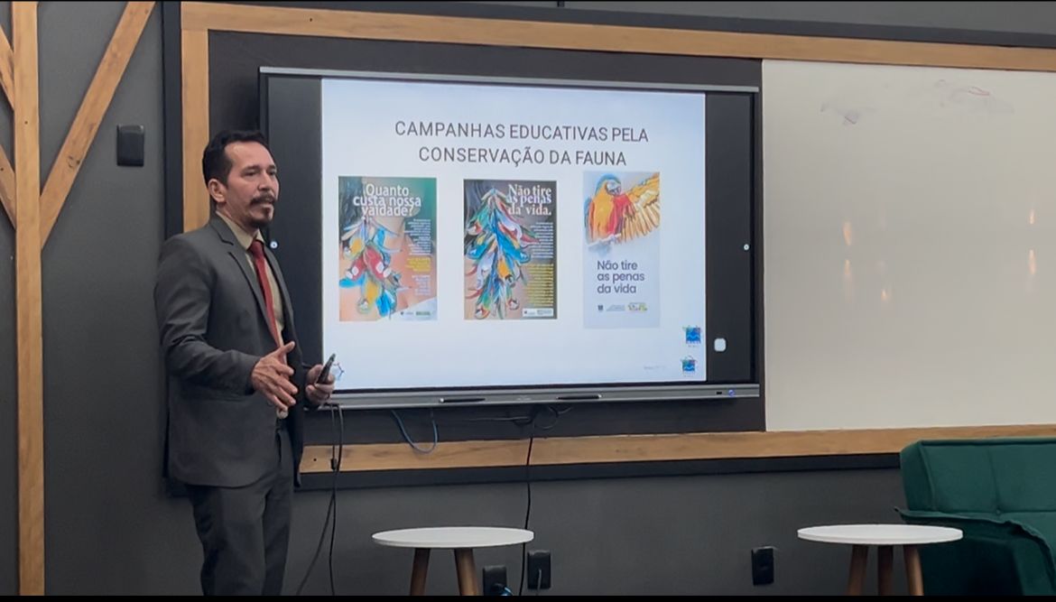 2025-06-24 Superintendente do Ibama, Joel Araújo em palestra de educação ambiental na UFAM.jpg