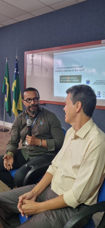 2025-05-28 O superintendente do Ibama em Sergipe, Cássio dos Santos (à esquerda), conduziu o evento.jpeg
