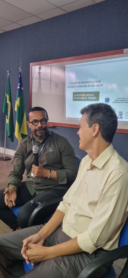 2025-05-28 O superintendente do Ibama em Sergipe, Cássio dos Santos (à esquerda), conduziu o evento.jpeg