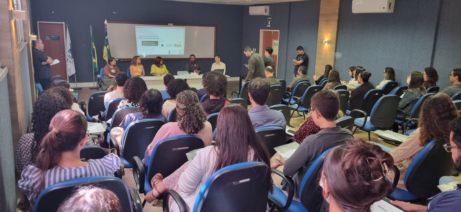 2025-05-28 Representantes de instituições públicas participaram do encontro.jpeg