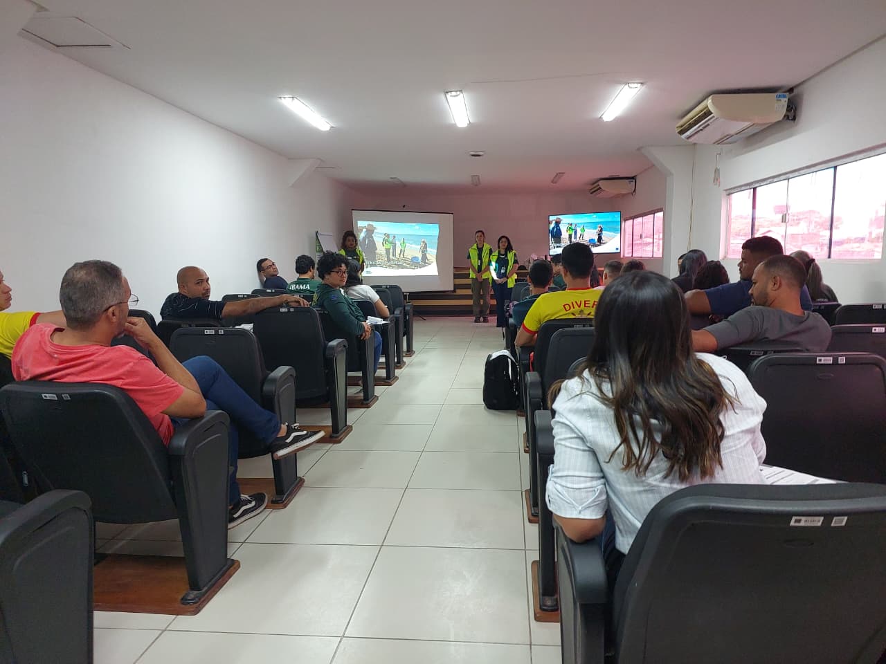 Aula teórica com gestores, na Superintendência do Ibama no Maranhão