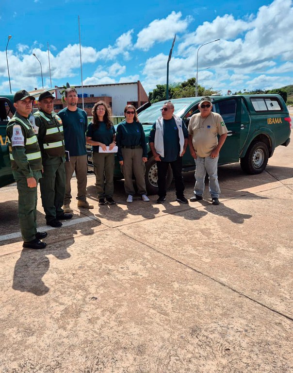 2025-12-16 Equipes do Ibama, com apoio de instituições parceiras, atuam na repatriação de canários-da-terra apreendidos, devolvidos à Venezuela.jpg