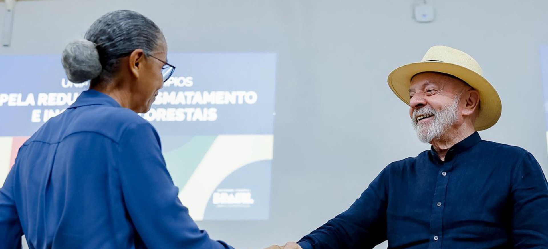 2025-09-10 Presidente da República, Lula da Silva e ministra do MMA, Marina Silva, durante cerimônia de implementação do Programa União com Municípios pela Redução do Desmatamento e Incêndios Florestais.jpg