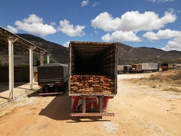 2025-09-22 Cargas foram apreendidas por descumprimento de documentação legal.jpeg