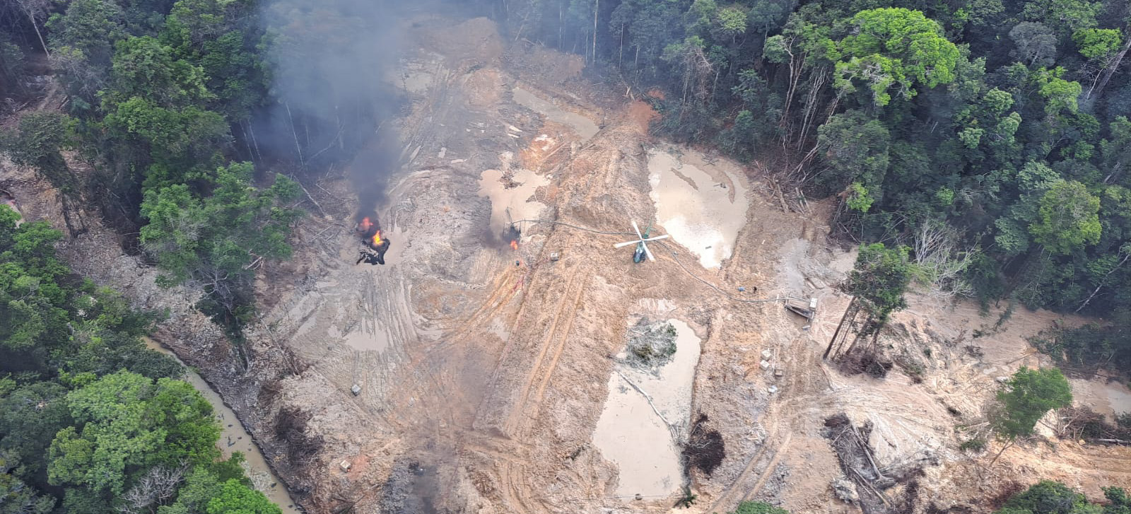 2025-07-02 Vista aérea de garimpo ilegal em Manicoré (AM).jpeg