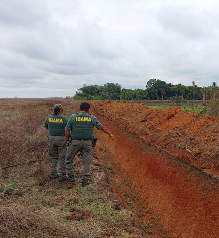 2025-10-22 Agentes do Ibama durante operação no Tocantins.jpg