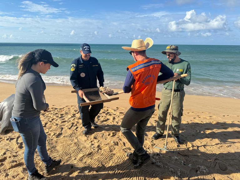 2025-05-20 Ibama promove treinamento para multiplicadores de limpeza de praias.jpeg