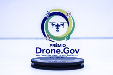 2025-11-08 Troféu do Prêmio Drone.Gov.jpg