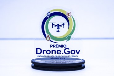 2025-11-08 Troféu do Prêmio Drone.Gov.jpg