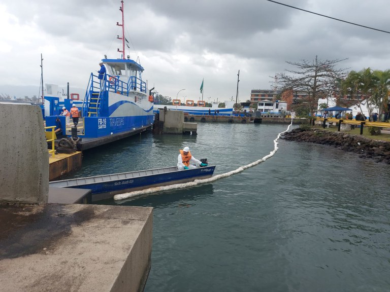 2025-08-01 Simulação no litoral de SP testou a capacidade de resposta a emergências ambientais envolvendo óleo.jpeg