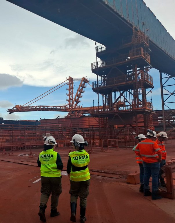 2024 04 15 Equipe do Ibama realiza vistoria em terminal marítimo no MA.jpg