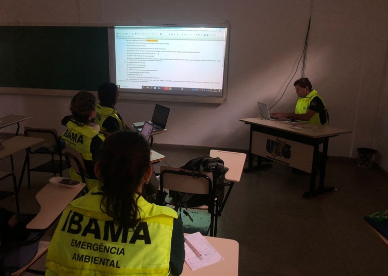 2026-04-08 Equipe de trabalho para atualização do material do Projeto Praia sem Óleo.jpg