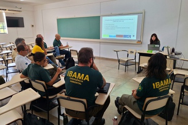 2026-04-08 Equipe durante a força tarefa para atualização do material de SCI 100, 200 e 300.jpg