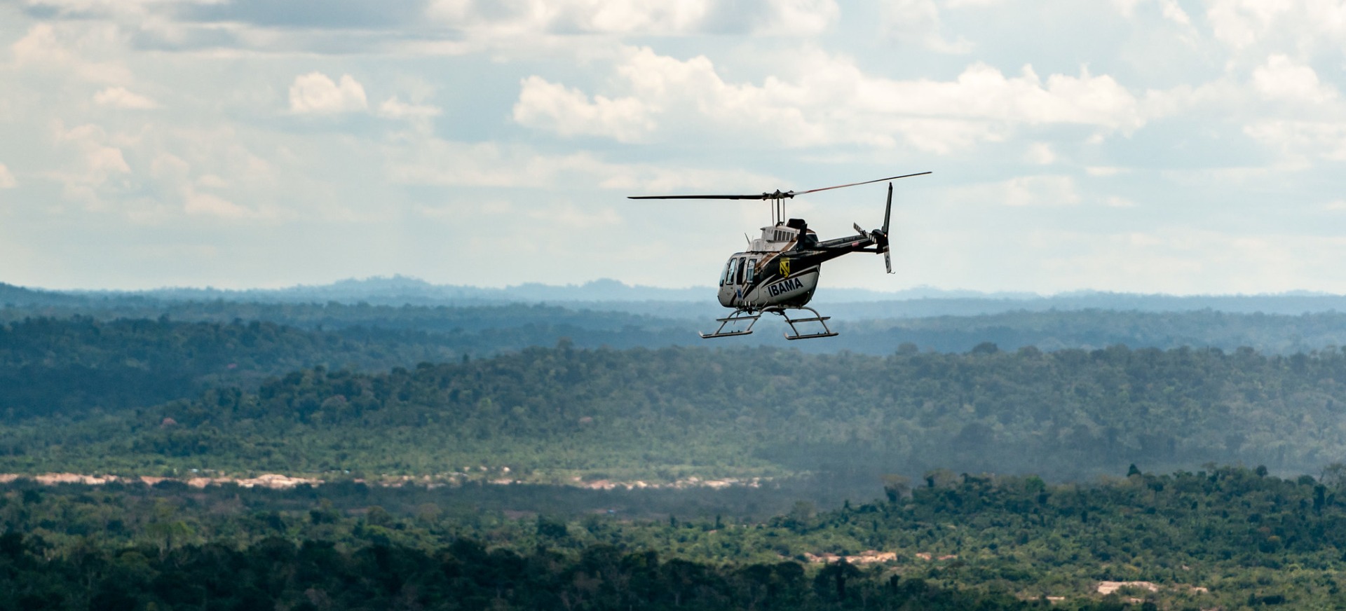 Crime ocorreu em Manaus, com incêndio de duas aeronaves utilizadas em operações na Amazônia