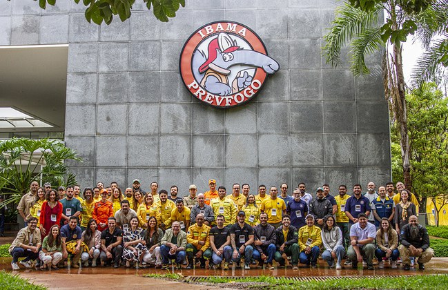 Curso do Ibama reúne especialistas para discutir comportamento do fogo