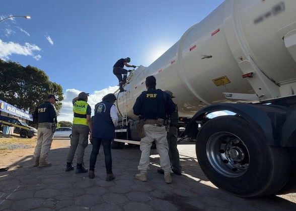 Ação do Ibama verifica segurança no transporte de produtos perigosos no DF e no PA