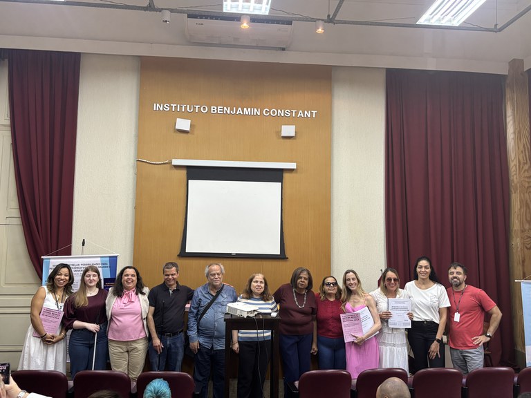 Feira Literária Inclusiva: professores e alunos lançam livros