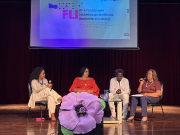 Feira Literária Inclusiva: professores e alunos lançam livros