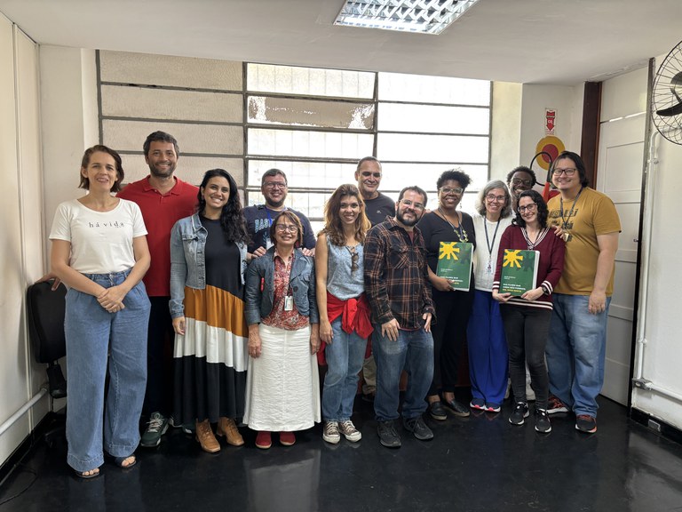 IBC recebe doação de livro