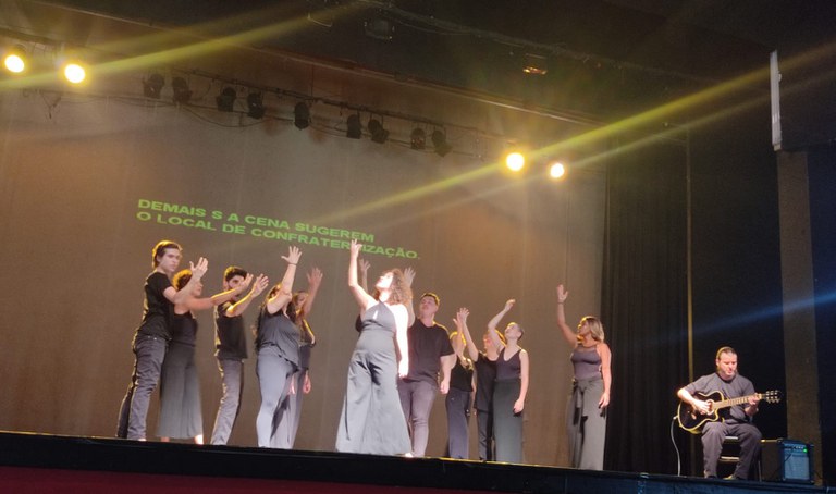 Professor de música do IBC recebe condecoração