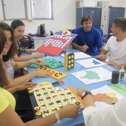 Grupo desenvolve material especializado