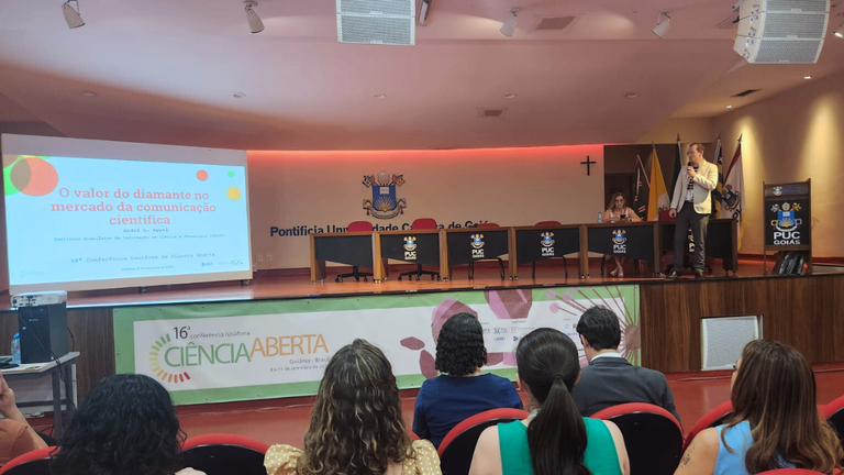 IMG -  Tecnologista do Ibict profere conferência de encerramento da 16ª ConFOA