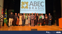 ABEC Brasil empossa nova diretoria e conselhos para fortalecer a editoria científica