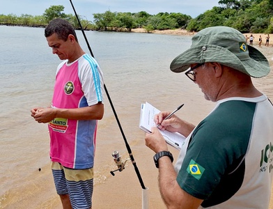Atuação da fiscalização da APA Costa das Algas e RVS de Santa Cruz, no ES.