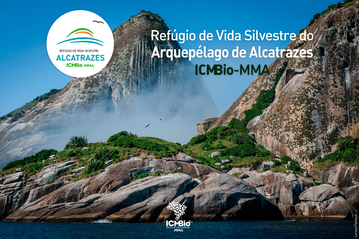 Imagem das ilhas que compõem o Refúgio de Vida Silvestre do Arquipélago de Alcatrazes