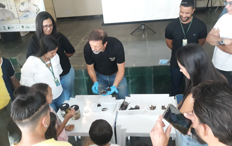 APA Nascentes do Rio Vermelho recebe oficina de manejo e conservação de morcegos