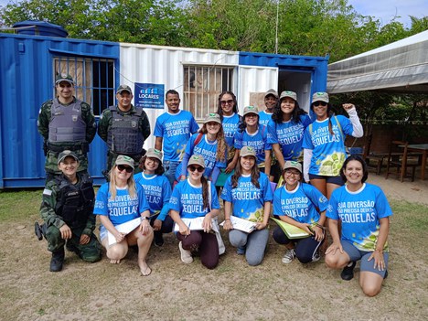 Servidores da Base do Centro TAMAR de Guriri e voluntários, e equipes da Secretaria de Meio Ambiente de São Mateus e da 3ª Companhia de Polícia Militar Ambiental de São Mateus-ES.