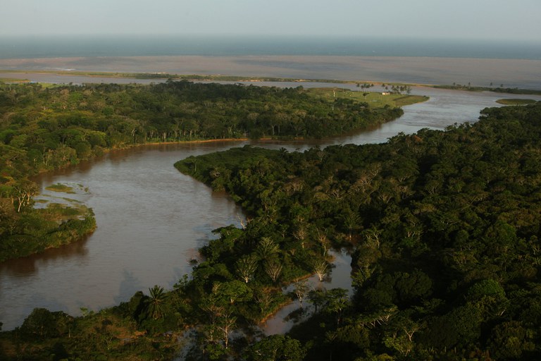 Foz do Rio Doce, Espírito Santo, Brasil.