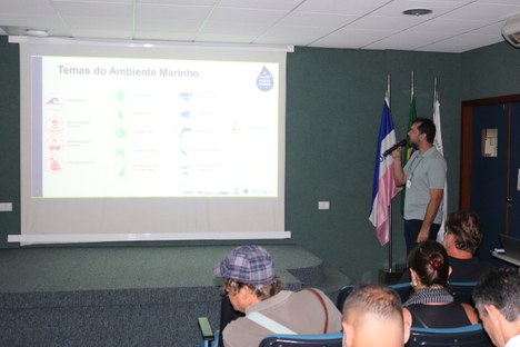 Professor Dr. Stefano Zorzal, um dos coordenadores do Ambiente Costeiro do PMBA (Crédito: Luzi Vital)