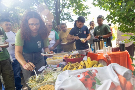 Visita técnica à Reserva Extrativista Marinha de Mocapajuba (PA) reuniu representantes do Governo Federal, do ICMBio e lideranças comunitárias para conhecer a produção local e os alimentos que poderão ser comercializados pelo PAA - Foto: João Stangherlin/ICMBio