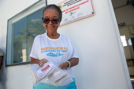 Na Reserva Extrativista (Resex) Marinha Baía do Iguape os participantes puderam conhecer a Associação de Mulheres Quilombolas de Marisqueiras do Vale do Iguape - Foto: João Stangherlin/ICMBio