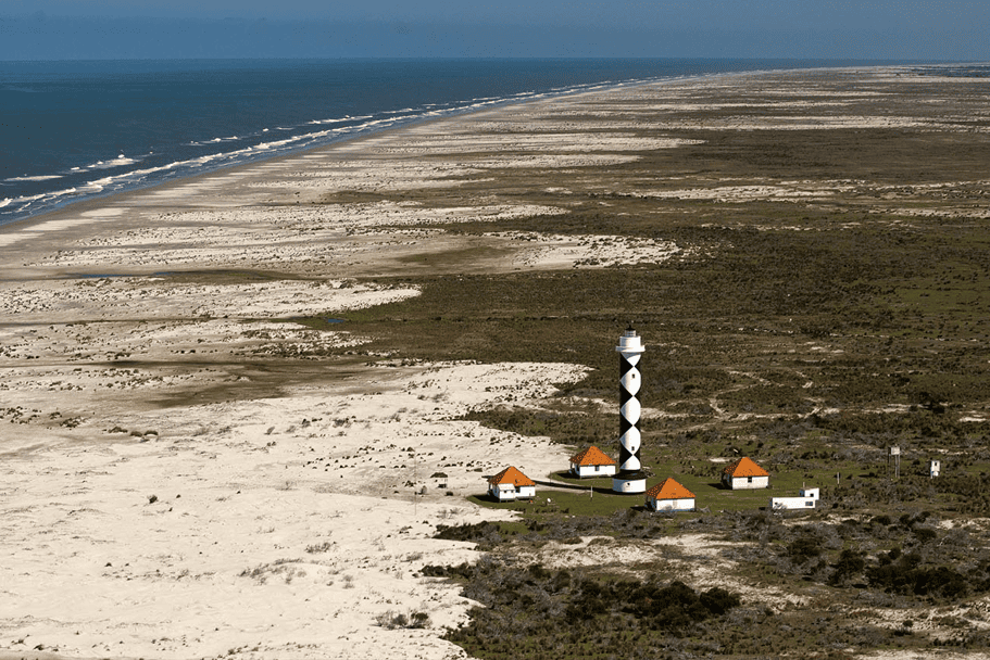 Parque Nacional Marinho do Albardão e Area de Proteção Ambiental do Albardão, no litoral sul do estado, conciliam preservação ambiental e desenvolvimento econômico sustentável