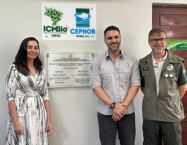 Ao assinar o acordo, uma placa simbólica foi descerrada. Foto: Franciéli Barcellos/ICMBio