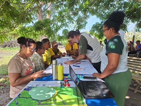 Oficinas preparatórias para a revisão do Plano de Manejo da Floresta Nacional de Saracá-Taquera e da Reserva Biológica do Rio Trombetas, ambas no Pará - Foto: Divulgação 
