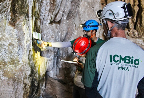 Expedição na Lapa do Carlúcio, no Parque Nacional Cavernas do Peruaçu - Foto: Mauro Gomes/ICMBio