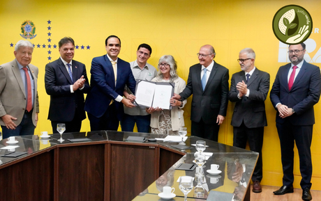 ICMBio, Ministério do Turismo e Vale assinam acordo para turismo sustentável no Parque Nacional dos Campos Ferruginosos (PA)