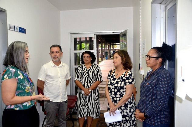 Conversa com pesquisadores da Seção de Bacteriologia e Micologia (SABAC/IEC)