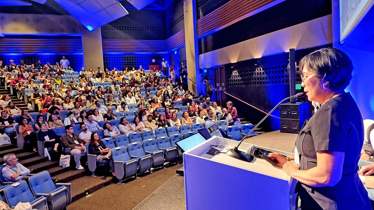 Socorro Azevedo (SEARB/IEC) participou da mesa redonda: Febre Oropouche: dos primórdios à síndrome congênita