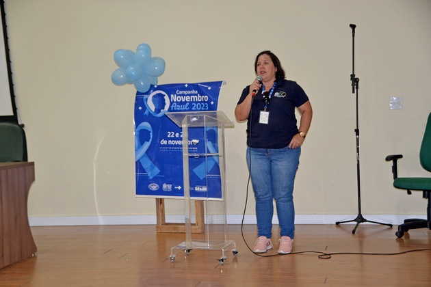 Diretora do IEC, Lívia Caricio, durante a abertura do evento