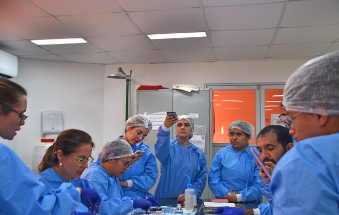Atividades práticas no Laboratório de Microscopia, no campus de Belém, fizeram parte do treinamento