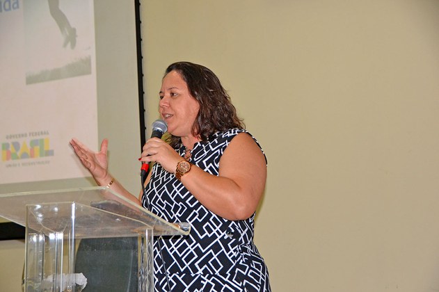 A diretora do IEC, Lívia Carício, falou durante a abertura do evento.