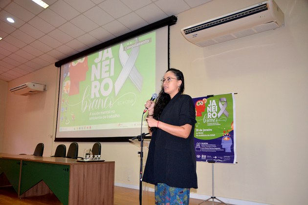 A chefe da Seção de Gabinete do IEC, Olga Neta, representou a direção do instituto