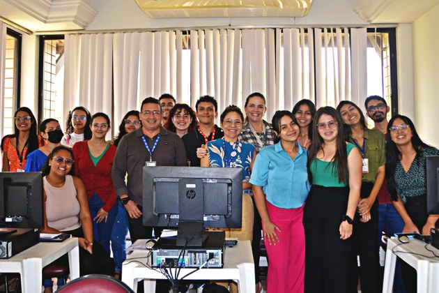 A ação educativa vai auxiliar os bolsistas no desenvolvimento das pesquisas bibliográficas relacionadas aos temas dos projetos desenvolvidos por eles